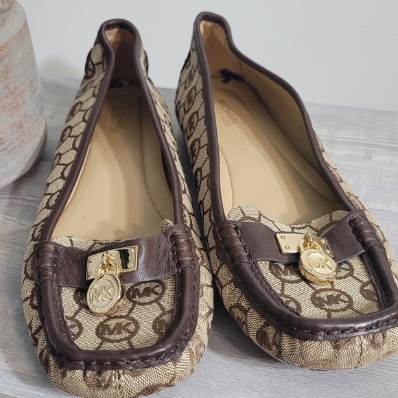 Michael Kors Slip On Slide Shoes 8.5M - Picture 2 of 7